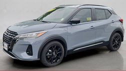 2022 Nissan Kicks SR