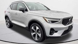 2025 Volvo XC40 B5 Plus Dark Theme