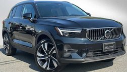 2025 Volvo XC40 B5 Plus Bright Theme