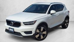 2019 Volvo XC40 T5 Momentum