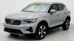 2025 Volvo XC40 B5 Plus Bright Theme