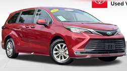 2022 Toyota Sienna XLE