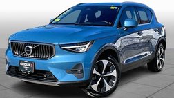 2023 Volvo XC40 B5 Plus Bright Theme