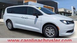 2025 Chrysler Voyager LX