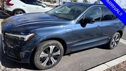 2024 Volvo XC60 Recharge T8 Core Dark Theme