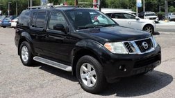 2011 Nissan Pathfinder LE