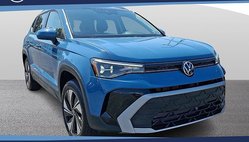 2025 Volkswagen Taos SE 4Motion