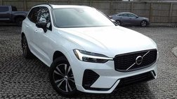2024 Volvo XC60 Recharge T8 Core Dark Theme