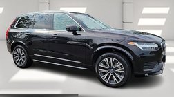 2022 Volvo XC90 T5 Momentum