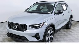 2026 Volvo XC40 B5 Plus