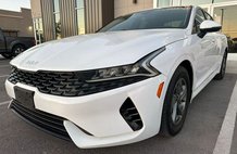 2022 Kia K5 LX
