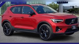 2024 Volvo XC40 B5 Plus Dark Theme