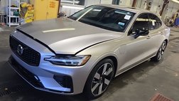 2024 Volvo S60 Recharge T8 Core Dark Theme