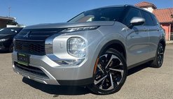 2023 Mitsubishi Outlander PHEV SE