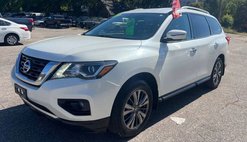 2017 Nissan Pathfinder SV