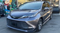 2021 Toyota Sienna LE 8-Passenger