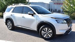 2024 Nissan Pathfinder SL
