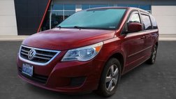 2010 Volkswagen Routan SE