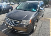 2015 Chrysler Town and Country Touring-L