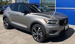 2022 Volvo XC40 T5 R-Design