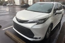 2023 Toyota Sienna XLE 7-Passenger