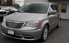 2015 Chrysler Town and Country Touring