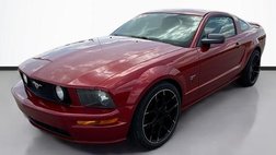 2005 Ford Mustang GT Deluxe
