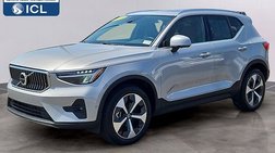 2025 Volvo XC40 B5 Plus Bright Theme