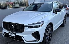 2023 Volvo XC60 B5 Plus Dark Theme