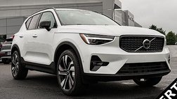 2025 Volvo XC40 B5 Ultra Dark Theme