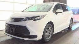 2024 Toyota Sienna LE 8-Passenger
