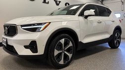 2025 Volvo XC40 B5 Plus Bright Theme
