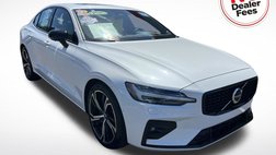 2024 Volvo S60 B5 Ultimate Dark Theme