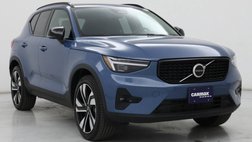 2024 Volvo XC40 B5 Ultimate Dark Theme