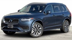 2022 Volvo XC90 T6 Momentum 7-Passenger