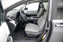 2025 Toyota Sienna XLE 7-Passenger