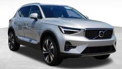 2025 Volvo XC40 B5 Ultra Bright Theme