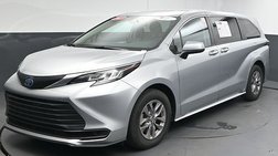 2023 Toyota Sienna LE 8-Passenger