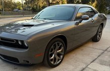 2017 Dodge Challenger SXT Plus