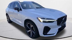 2023 Volvo XC60 Recharge T8 Ultimate Dark Theme