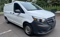 2017 Mercedes-Benz Metris Base