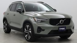 2023 Volvo XC40 B5 Plus Dark Theme