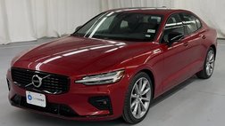 2021 Volvo S60 T5 Momentum