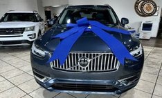 2022 Volvo XC90 T6 Inscription 6-Passenger