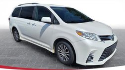 2019 Toyota Sienna XLE 7-Passenger FWD with Auto-