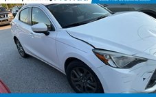 2019 Toyota Yaris LE