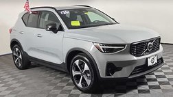2026 Volvo XC40 B5 Plus