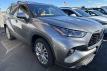 2025 Toyota Highlander Hybrid Platinum