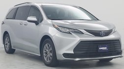 2021 Toyota Sienna LE 8-Passenger
