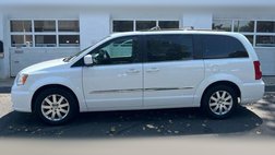 2016 Chrysler Town and Country Touring